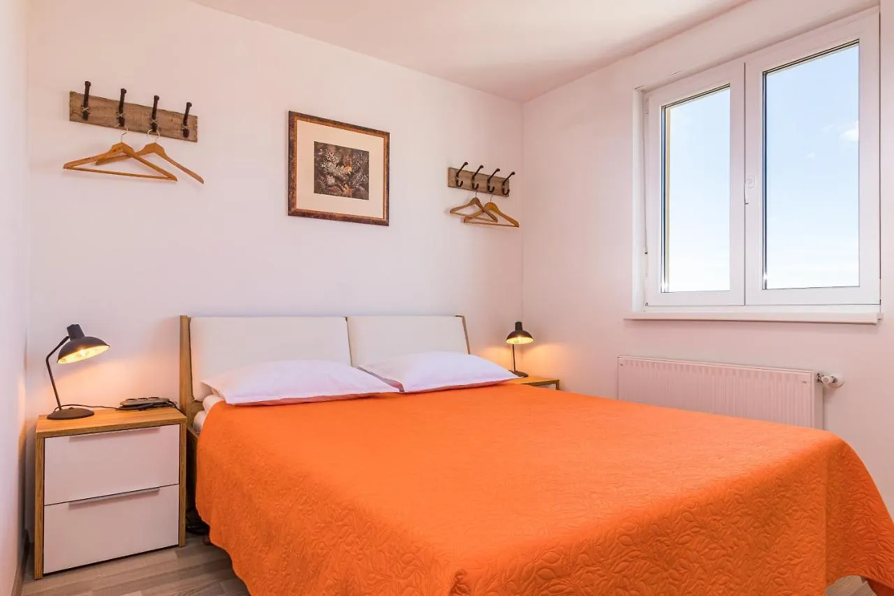 Lovely Apartment Near Centar Pula Croatia