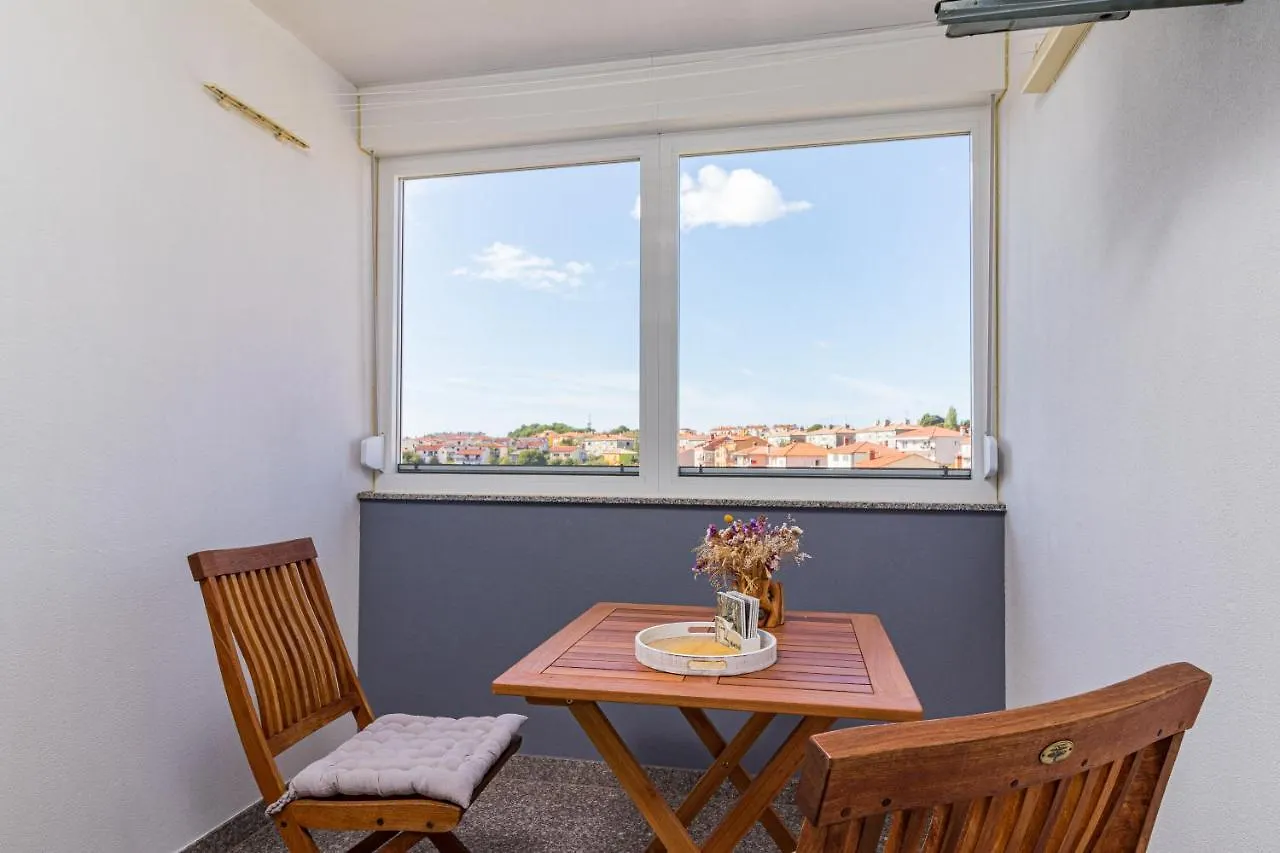 Lovely Apartment Near Centar Pula 0*,